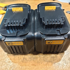 60V 플렉시볼트 18V 9ah 디월트 호환 배터리 내놓습니다