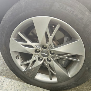 GV70 19인치 순정 미쉐린 휠타이어 세트235-55-19 대품 없어도 됩니다.