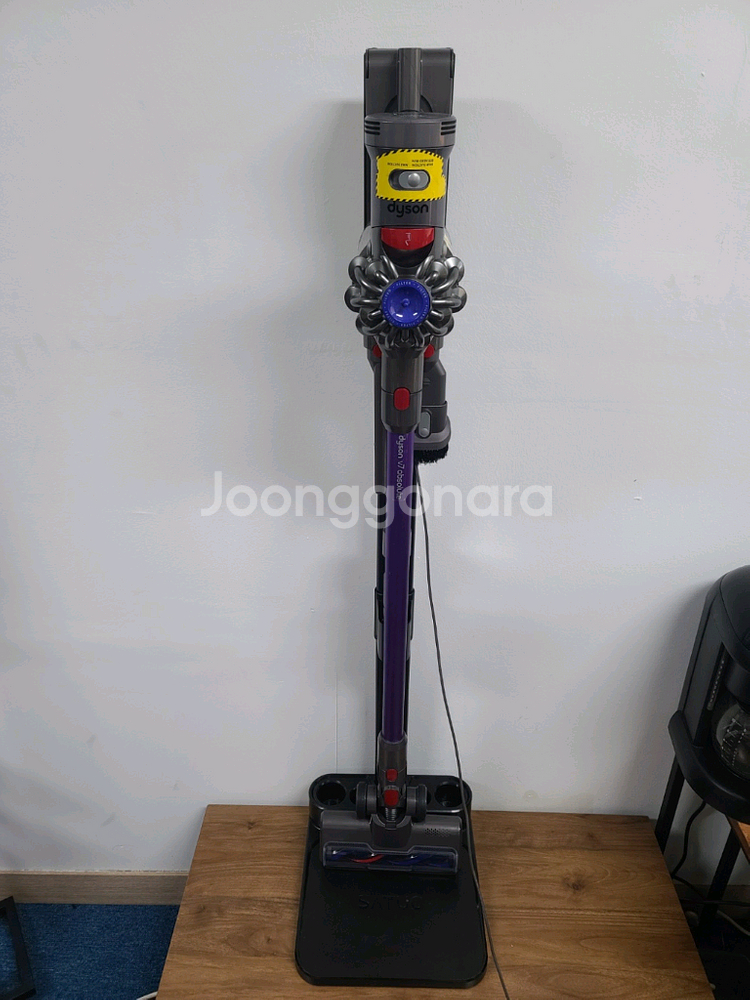 다이슨 무선청소기 V7(삼성배터리 교체>45분 연속작동,전용거치대 포함,전체해체하여 Cleaning완)--0