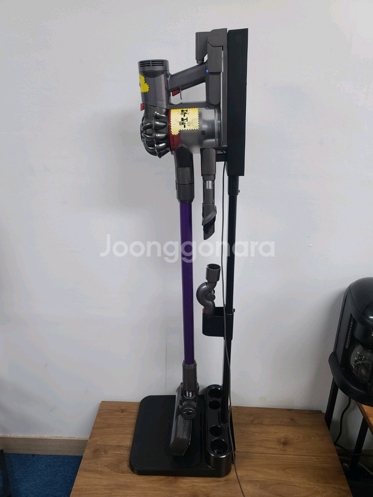 다이슨 무선청소기 V7(삼성배터리 교체>45분 연속작동,전용거치대 포함,전체해체하여 Cleaning완)--1