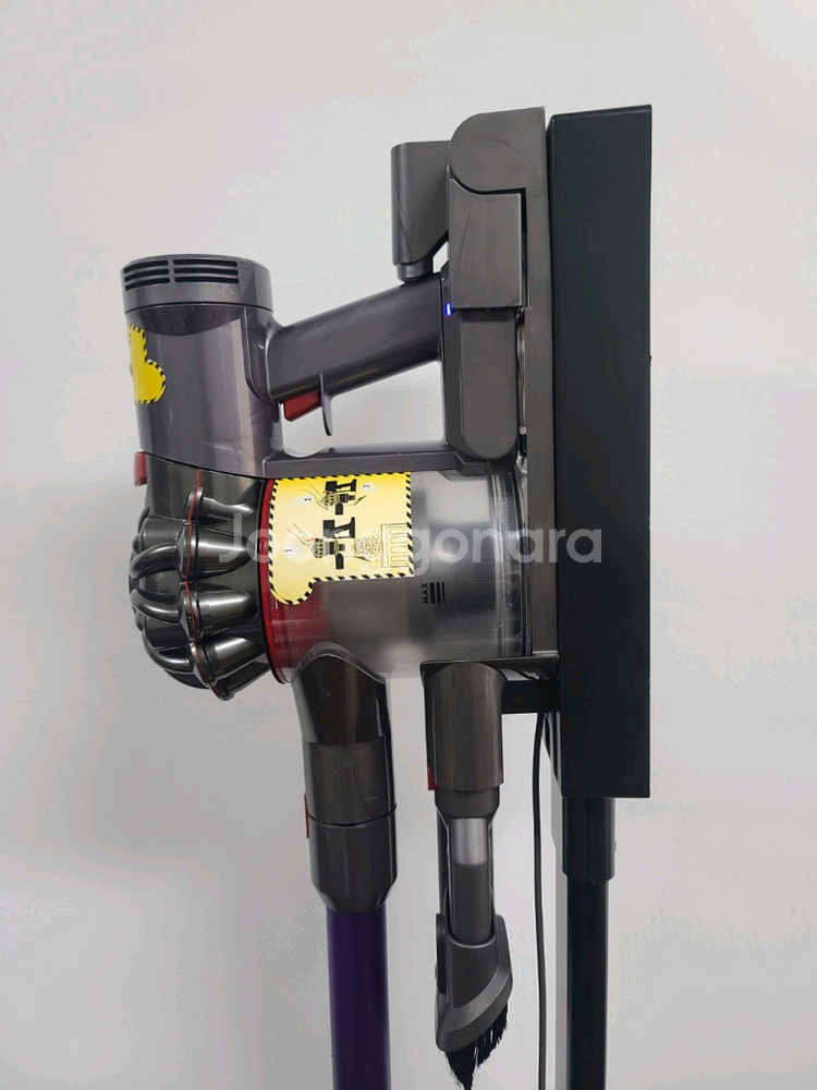 다이슨 무선청소기 V7(삼성배터리 교체>45분 연속작동,전용거치대 포함,전체해체하여 Cleaning완)--4