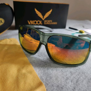 V-KOOL 브이쿨 미러편광 선글라스