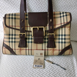 정품 버버리 토트백 숄더백 35만원 상태최상 고유번호 T-05-02기본 클래식 싸게명품사실분 택보관