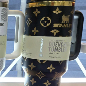 루이비통 스탠리 모노그램 텀블러