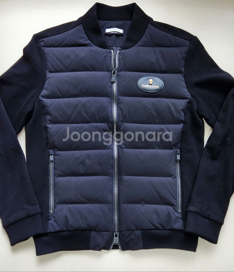 마크앤로나 패딩 니트 가디건 입니다.--3