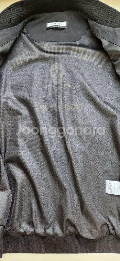 마크앤로나 패딩 니트 가디건 입니다.--6