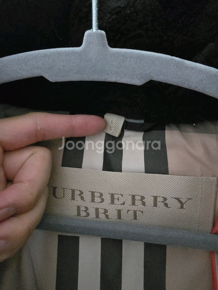 버버리 브릿 여성 롱패딩--1