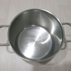 행켈 스텐 냄비 20cm/DKNY 니트 티 90/스카프