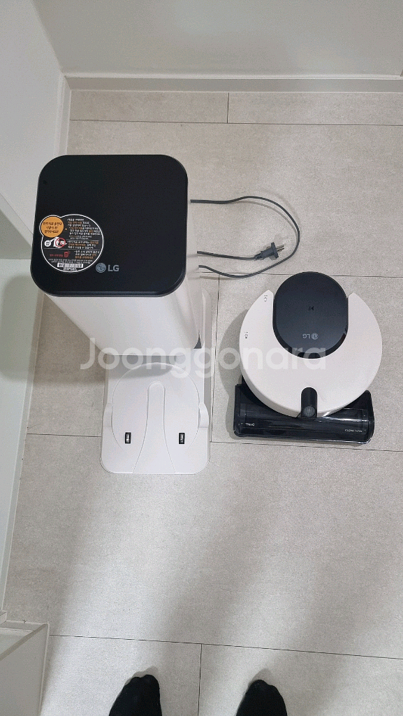 Lg오브제 컬렉션 R9 로봇청소기 와 먼지비움충전타워--0