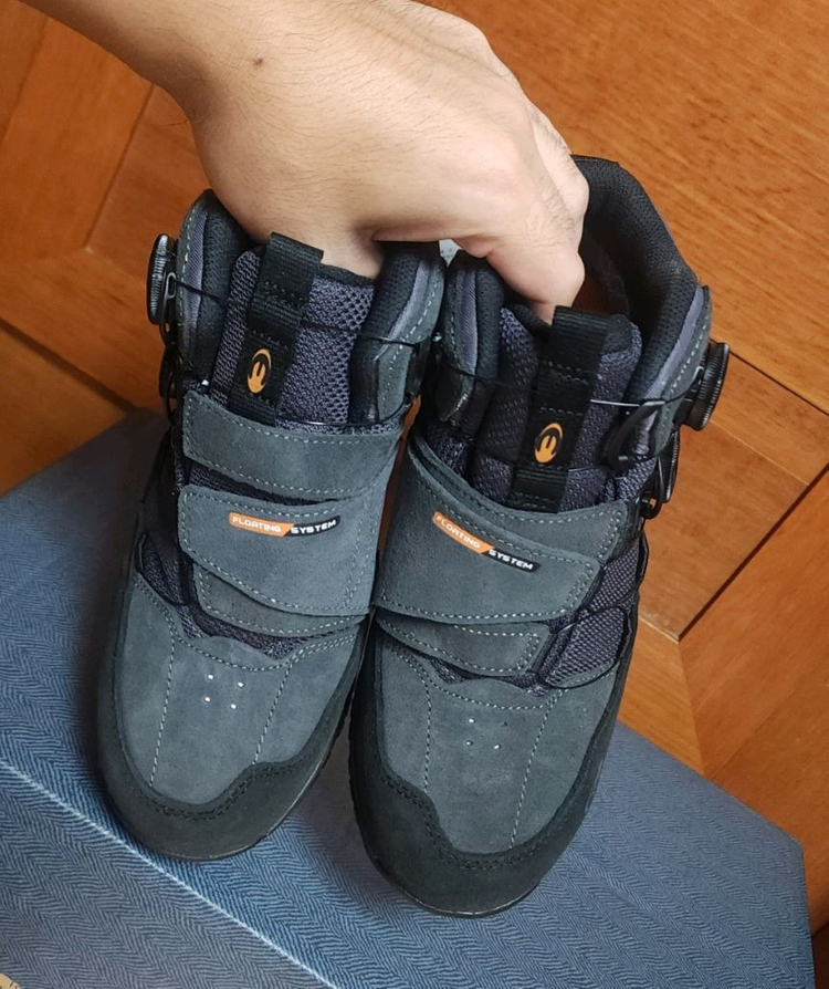 아이더 안전화 다이얼 새상품 고어텍스 등산화 235 이미지