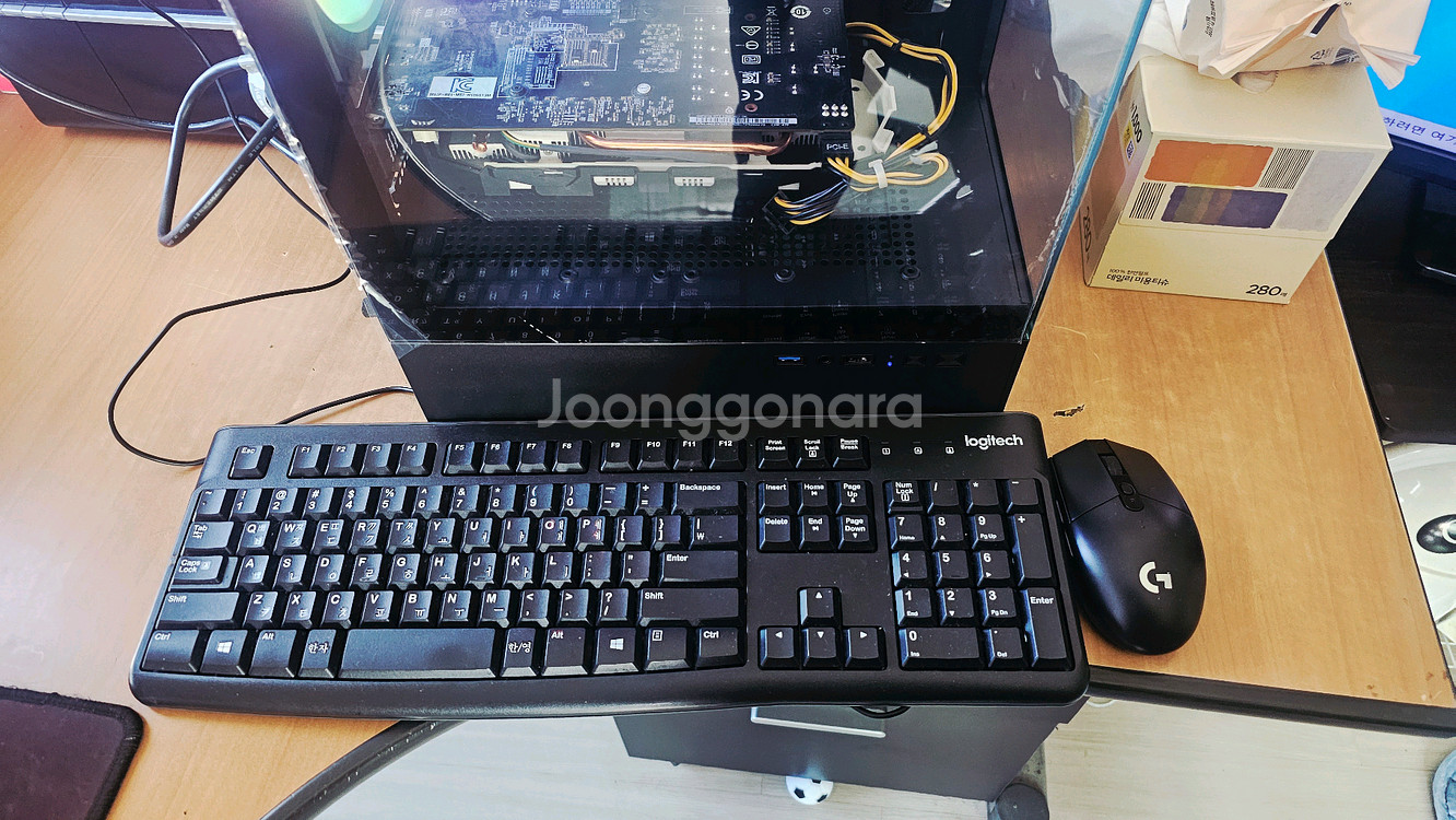 게이밍 컴퓨터 데스크탑 PC 본체 ,32 모니터 세트팝니다--4