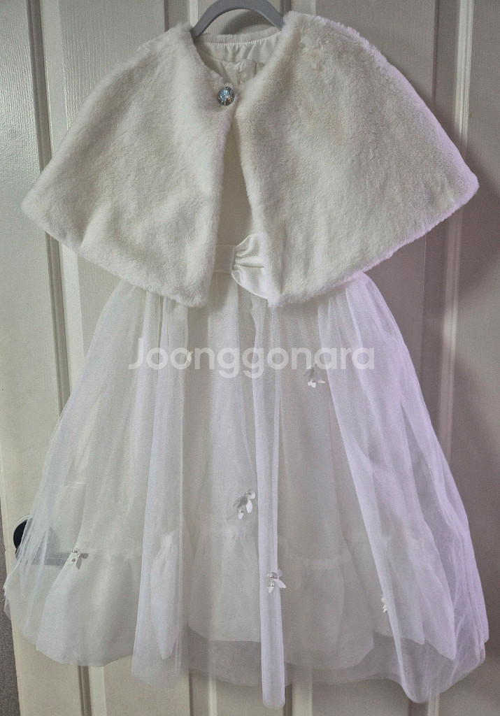 [새상품]치크(cheek) 140사이즈 퍼 망또 세트+(드림)레깅스2개--0