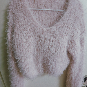 여리여리 딸기우유 앙고라 브이넥 니트 스웨터 옷장정리