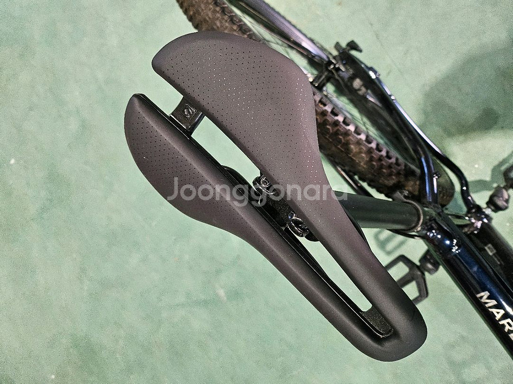 트렉 마린식스 MTB 자전거 딱 1번 탄 중고--1