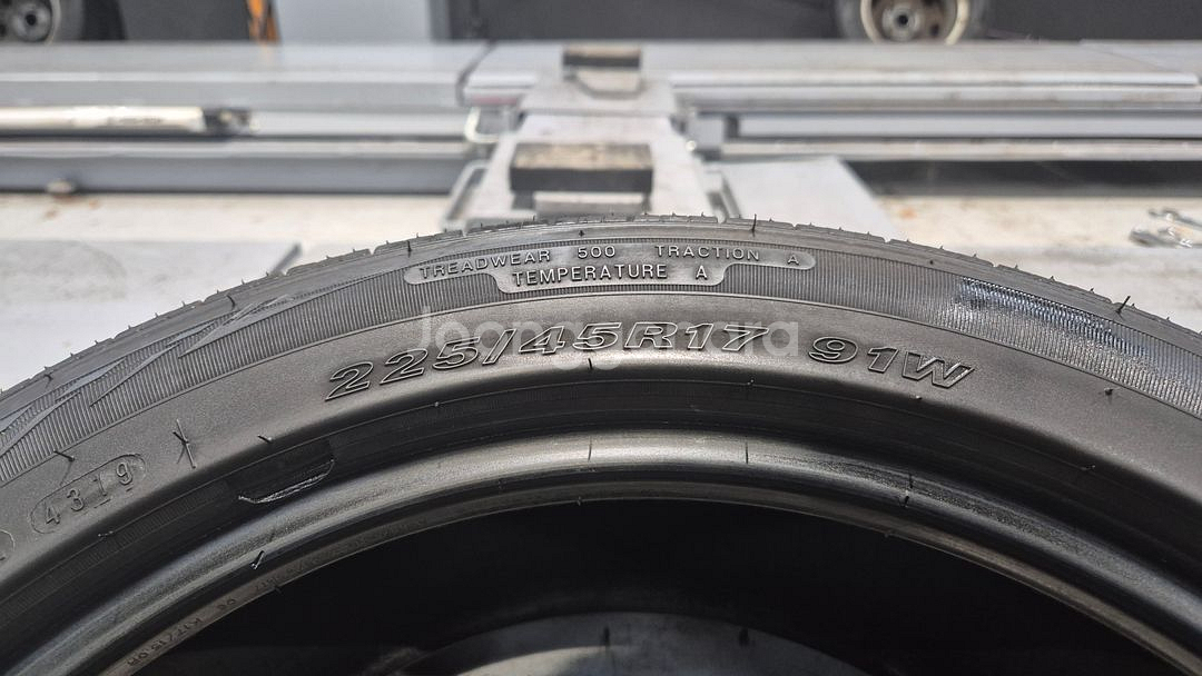 중고 타이어 225 45 17 넥센 타이어 AH8 2254517 2본 6만원--4