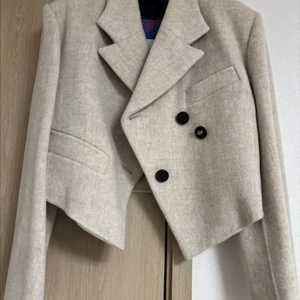 럭키슈에뜨 여성 울 크롭 자켓