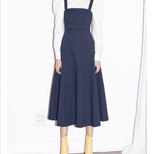 앤유 수지 원피스 네이비