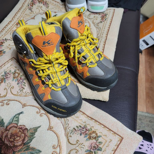 콜핑 트레킹화 235