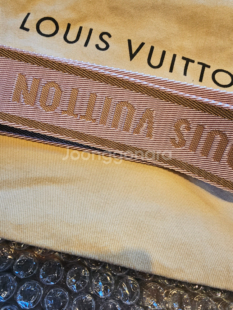 정품) 루이비통 멀티 포쉐트 악세수아 핑크 스트랩--4