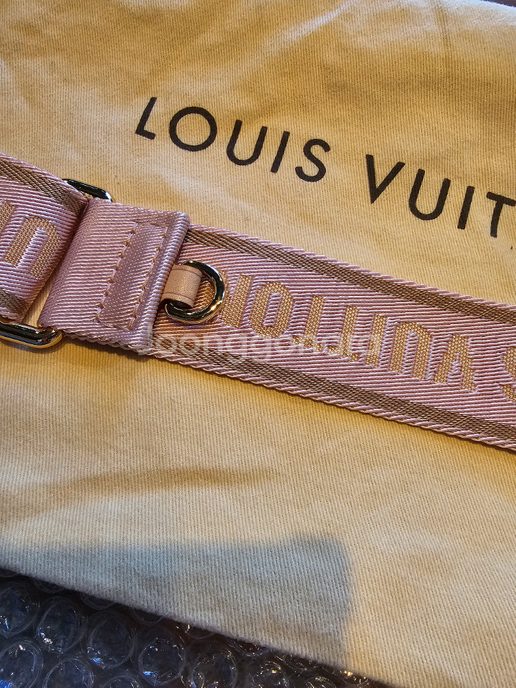 정품) 루이비통 멀티 포쉐트 악세수아 핑크 스트랩--3