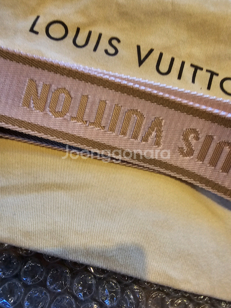 정품) 루이비통 멀티 포쉐트 악세수아 핑크 스트랩--5