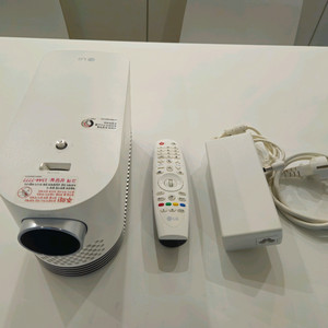 LG시네빔 HF80LA 팝니다.