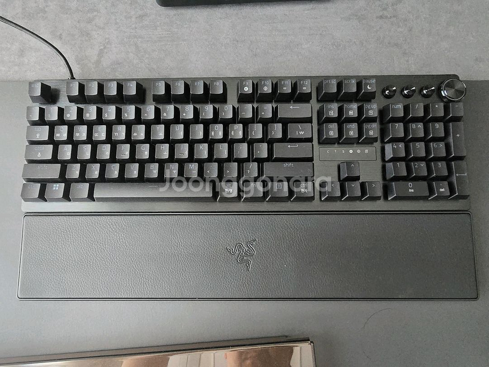 레이저 헌츠맨 v3 pro 풀배열 키보드 팝니다--0