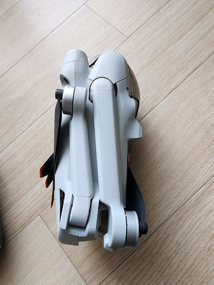 DJI Mini 3 pro 플라이 모어 킷 플러스 드론 세트 (새상품급)--4