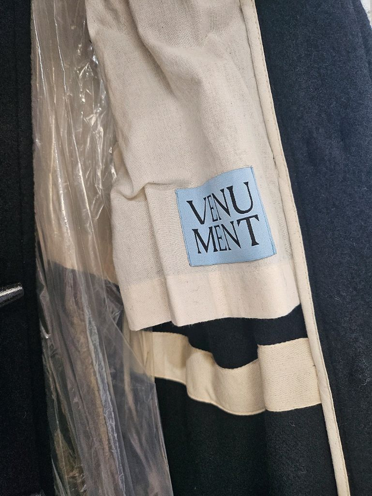 베뉴먼트 후디드 더플 울코트 블랙 /미착용 새상품 /정가38만5천원 (택포) 떡볶이코트 울코트 이미지