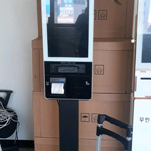 아임유P2C키오스크 KIO-F21J1 스탠드형키오스크