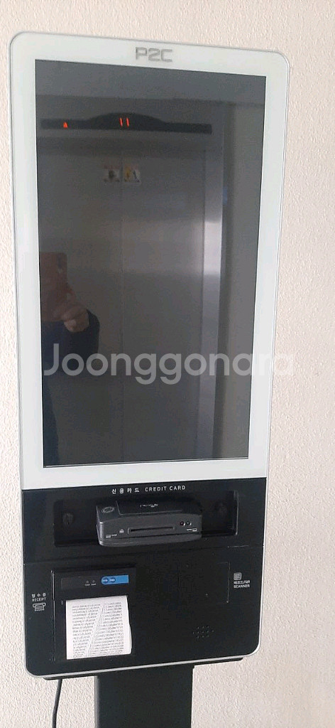 아임유P2C키오스크 KIO-F21J1 스탠드형키오스크--1