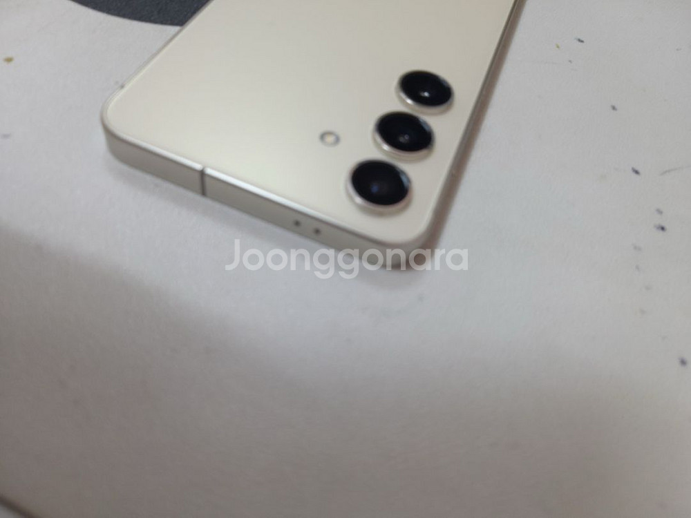 갤럭시S24플러스 512기가 sss급 아주 깔끔해요--2