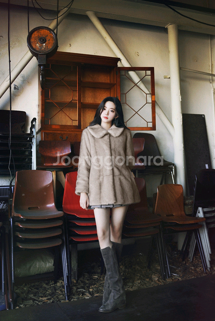 (새상품 택있음)밀크코코아 제작 퍼 코트--1