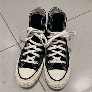 235 컨버스 척테일러 하이 스니커즈