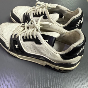 루이비통 트레이너 스니커즈 54