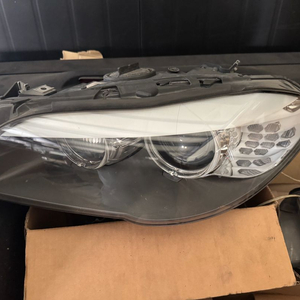 bmw f10 전기형 어댑티브라이트 팝니다.