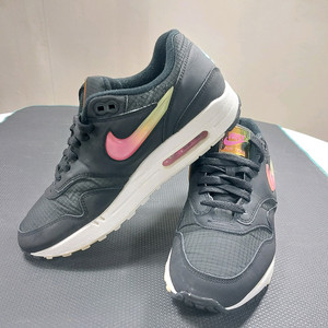 나이키 에어맥스 1 블랙 홀로그램 스우시 265~270(택270)