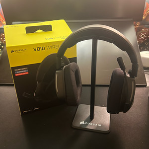 커세어 무선 게이밍 키보드 + 마우스 + 헤드폰 세트