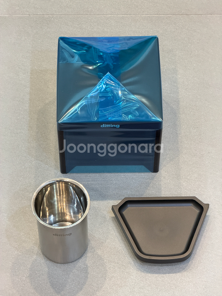 디팅 807 랩스윗 그라인더 화이트 판매합니다.--3