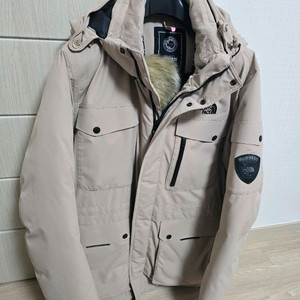 크린토피아 세탁 완료 노스페이스 남녀 공용 맥머도 에어 2 구스 베이지 파카 NJ1DI64C 110 XXL 팝니다.