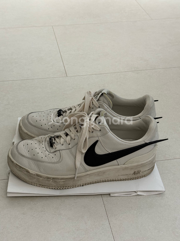 Nike 나이키 엠부쉬 에어포스1 로우 팬텀 SP 270--0