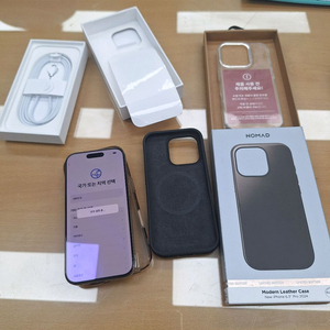 아이폰16프로 128gb (a급)작년 10월에 구입해서 이제17로 바꿀려고합니다 배터리 95기스나 찍힘 없이