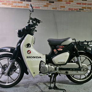 2020 혼다 C125 요시무라 판매합니다.