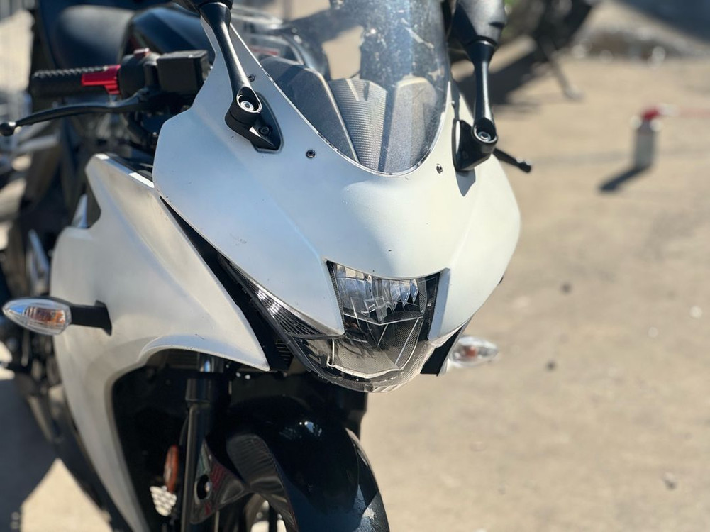 스즈키 gsx-r 125cc 19년식 3만키로 흰색컬러 판매합니다 이미지