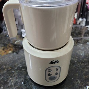 솔리스 우유거품기 입니다