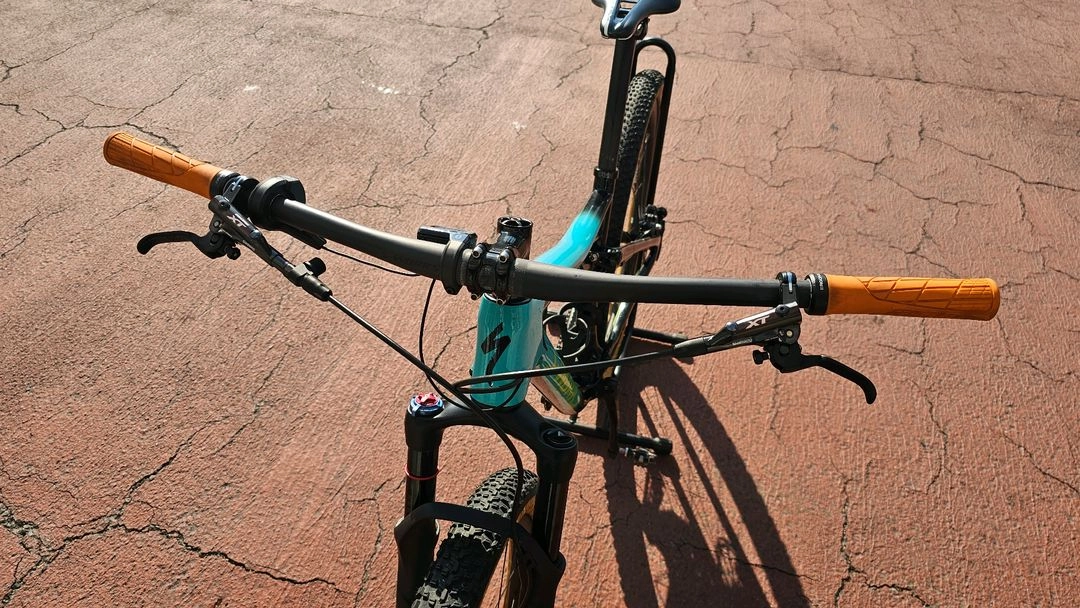 에스웍 에픽풀샥 m사이즈 조립 mtb 이미지