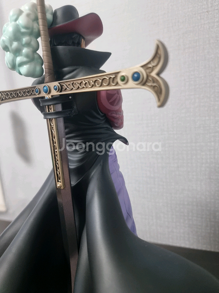 원피스 pop 미호크 피규어 판매합니다--3