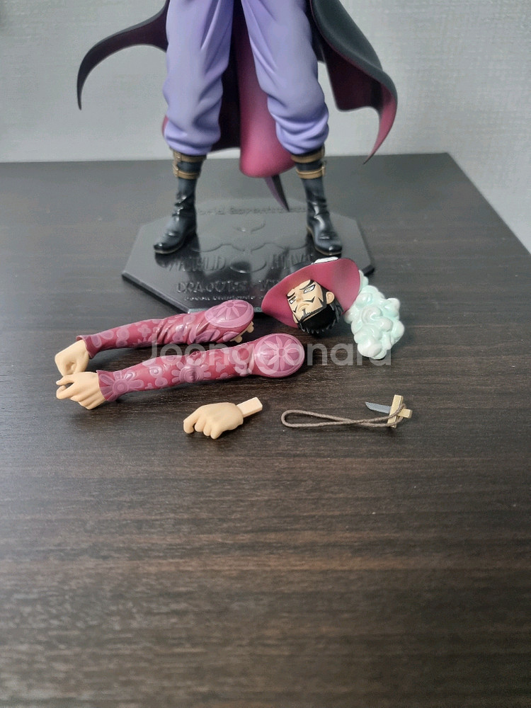 원피스 pop 미호크 피규어 판매합니다--2