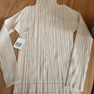 플리츠플리즈 소프트 플리츠 반목 탑