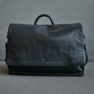 MCM 엠씨엠 블랙 레더 서류가방 크로스백 브리프케이스 대학생가방 회사원가방